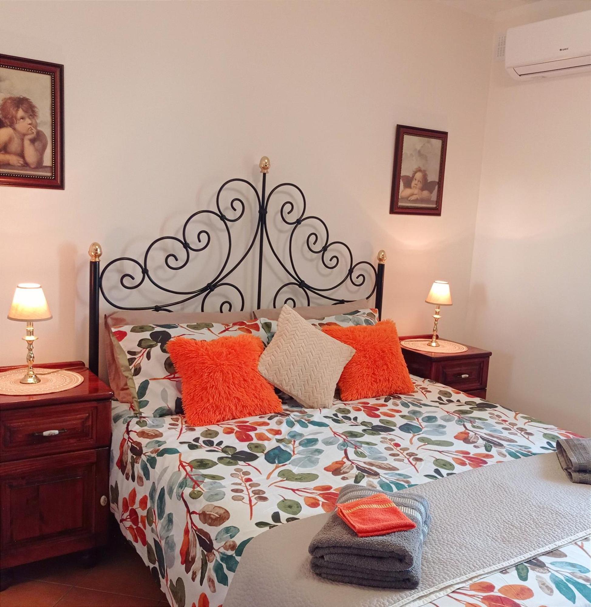 Joseph 2 Stylish Flat With Open Views, Just 4Km From The Airport Or Beach Siggiewi Exterior photo